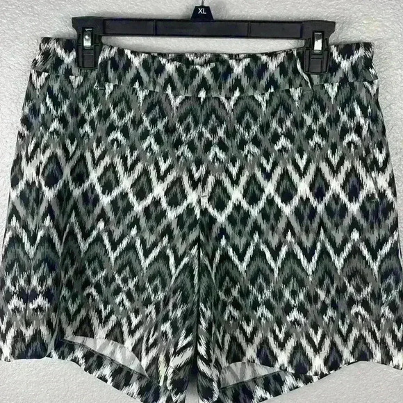 SPANX Sunshine Gray Ikat Pull On Shorts 4” Quick Dry Stretch Pants WOMENS M - Picture 2 of 9